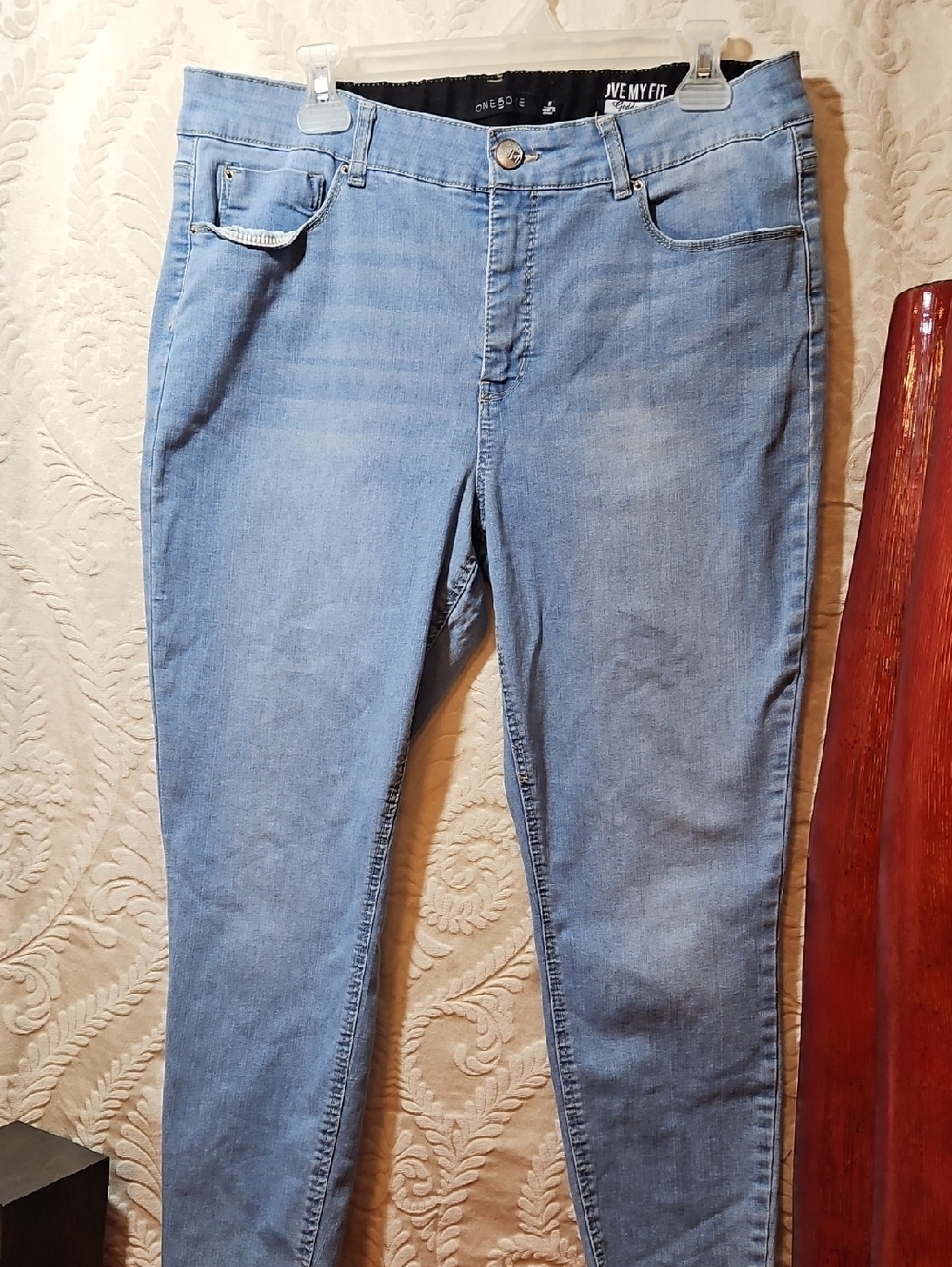 Light Blue Women's Stretch Jeans - Classic Fit
